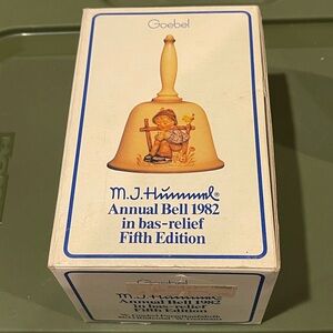 Goebel M.J. Hummel Annual Bell 1982